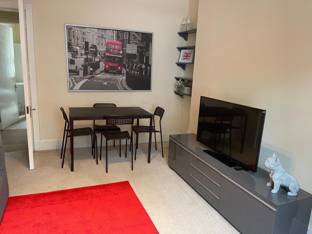 Beautiful 2 Bedroom Apartment- Prime Location, Aberdeen Centre Luaran gambar