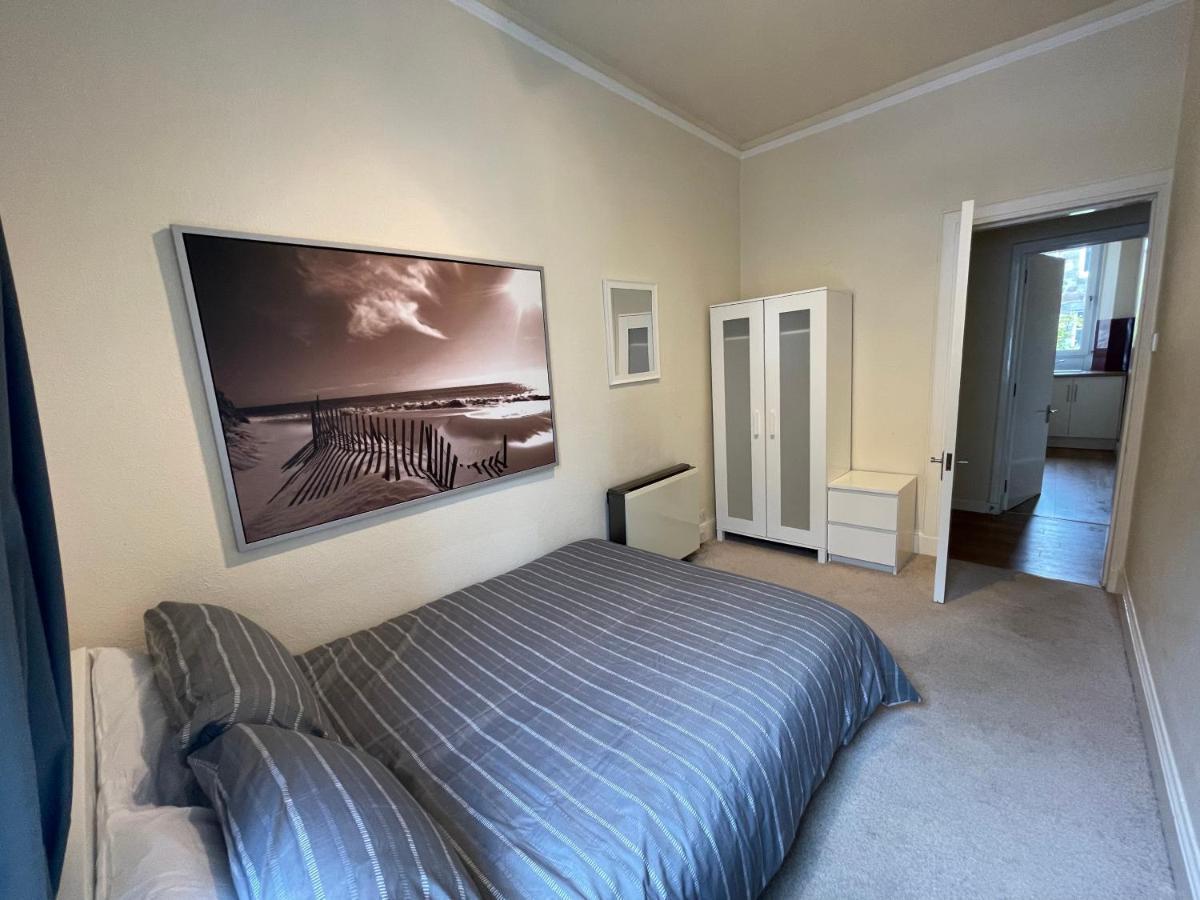 Beautiful 2 Bedroom Apartment- Prime Location, Aberdeen Centre Luaran gambar