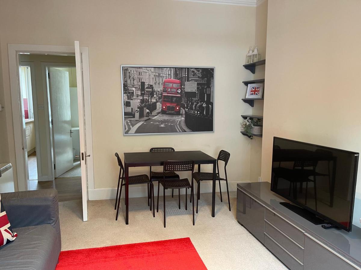 Beautiful 2 Bedroom Apartment- Prime Location, Aberdeen Centre Luaran gambar